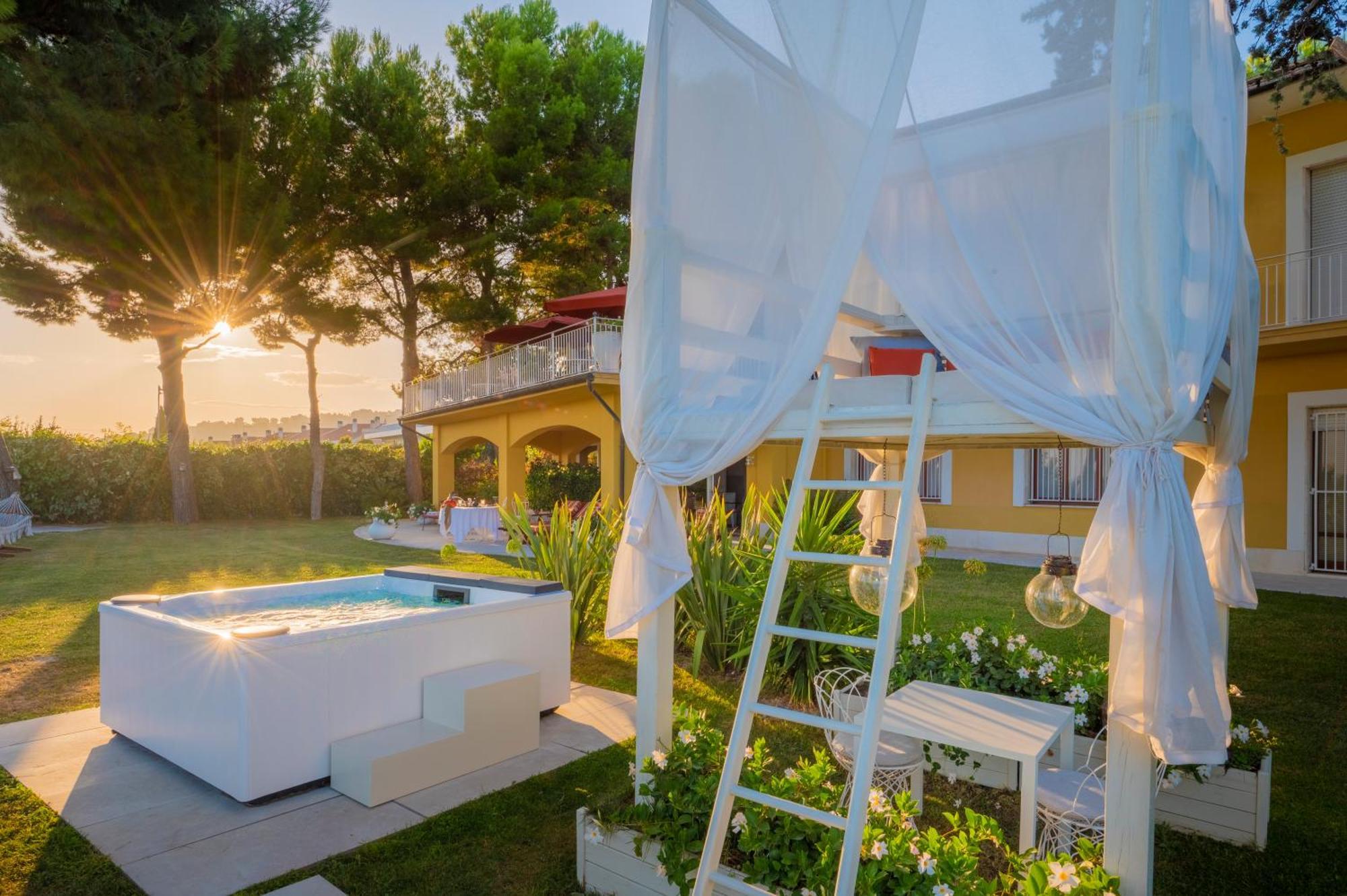Bed and Breakfast Tra Gli Alberi E Il Mare à Sirolo Extérieur photo