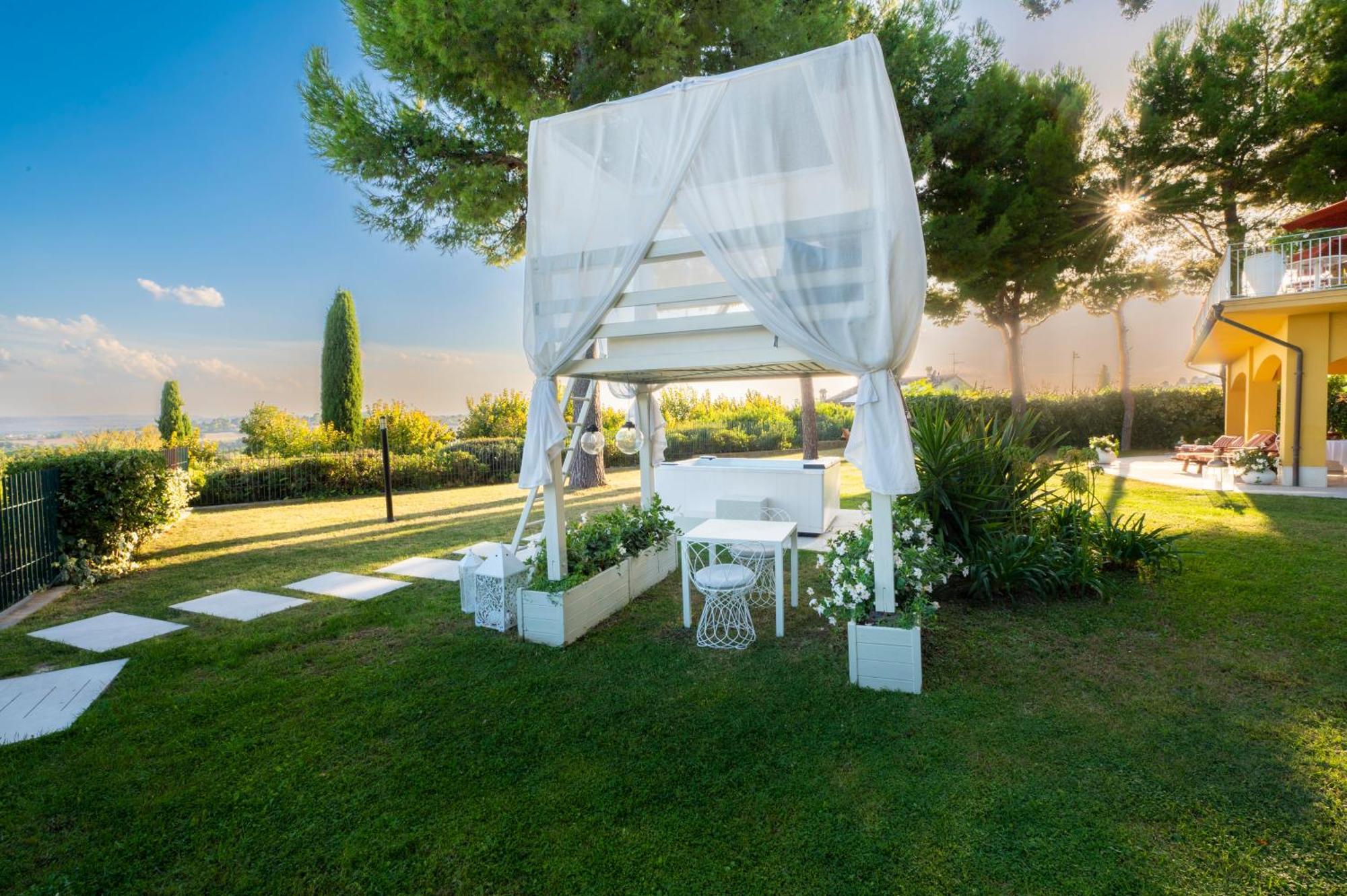 Bed and Breakfast Tra Gli Alberi E Il Mare à Sirolo Extérieur photo